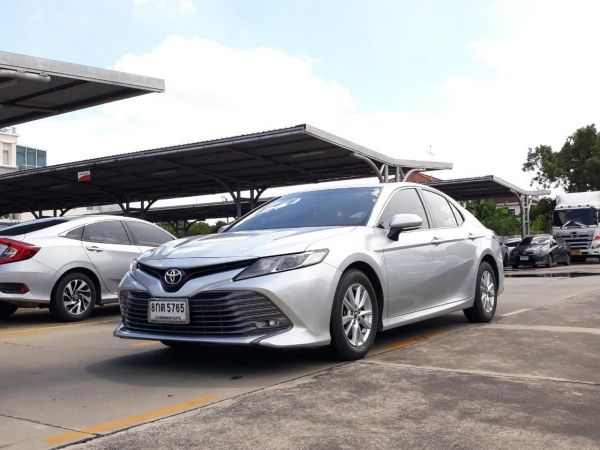 Toyota New Camry 2.0G ปี 2019 สีเงิน รับประกันศูนย์ 2 ปี เต็ม